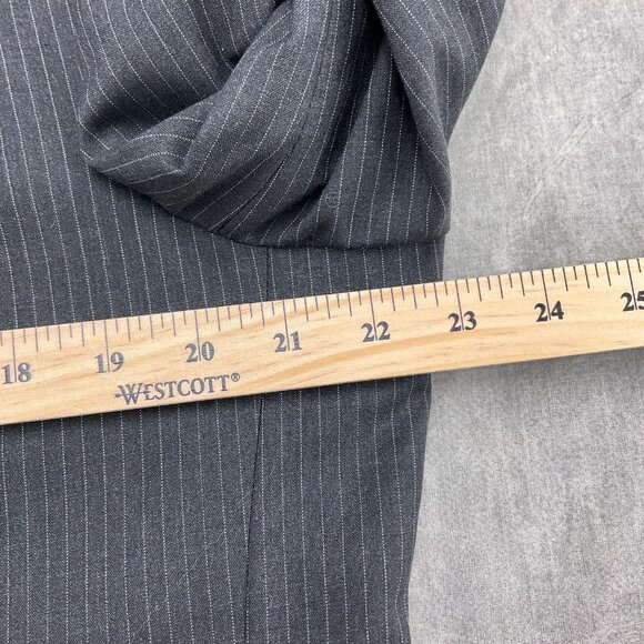 Jos A Bank Suit Men 43R 36W x 31L Gray White Pinstripe Wool Classic Career 2pc - Picture 5 of 16